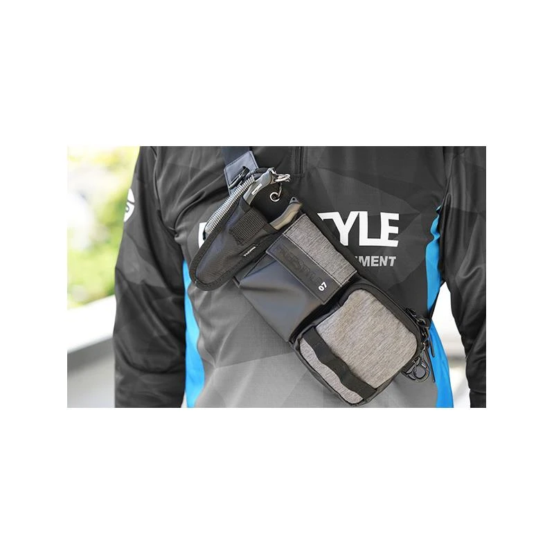 SAC BANDOULIÈRE FREESTYLE CHEST POUCH 07 3 SAC BANDOULIÈRE FREESTYLE CHEST POUCH 07